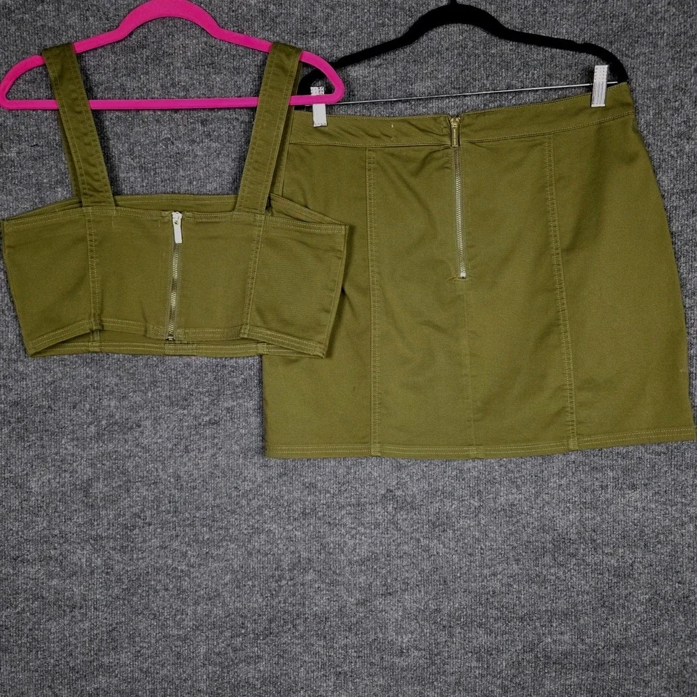 Michael Kors Skirt Set Large Olive Military Green Gold Button Y2K Outfit‎ Top
